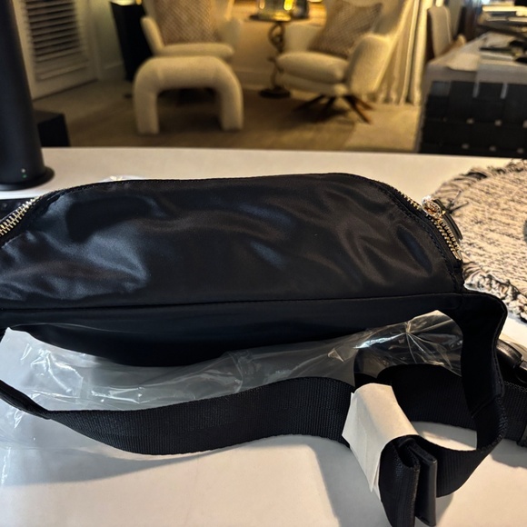 New Tory Burch Nylon Belt Pack Waist Side Bag Black - Picture 3 of 6